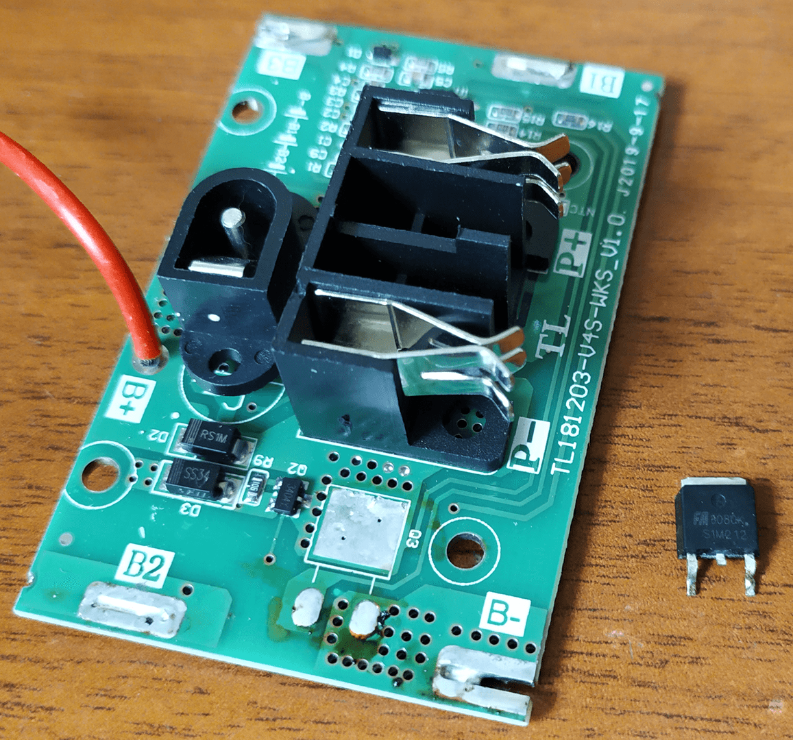 Демонтаж транзистора FM3080K с платы BMS