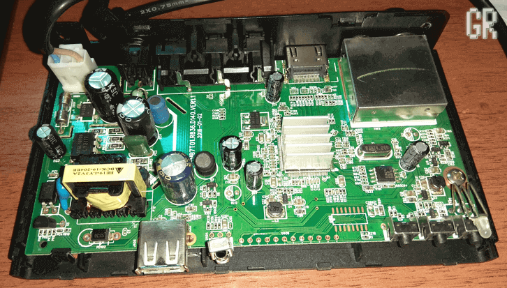 Digifors HD50 со снятой крышкой. Внешний вид основной платы