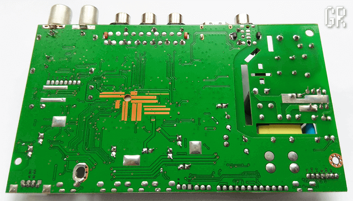 Внешний вид платы main board приставки Rolsen RDB-502N с нижней стороны