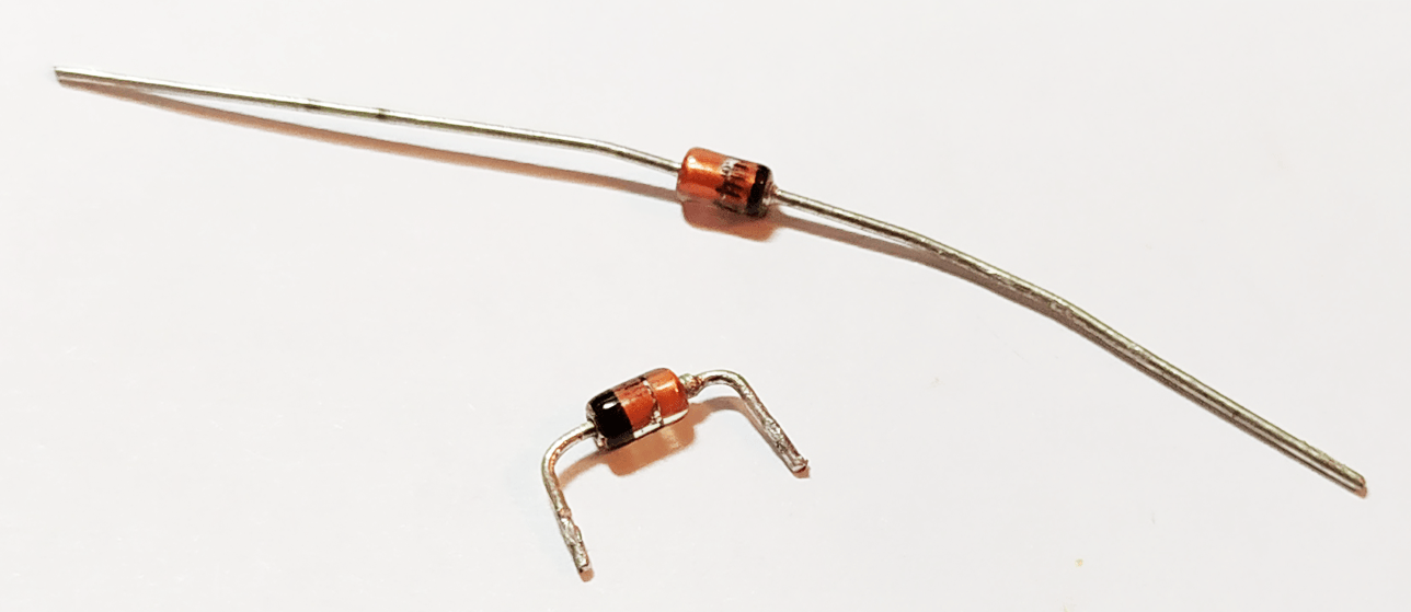 Стабилитрон 1N4742A (12V, 1 Вт, DO-41)