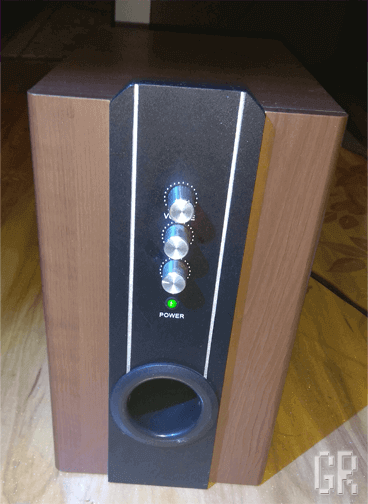 Внешний вид компьютерной акустической системы SVEN SPS-820